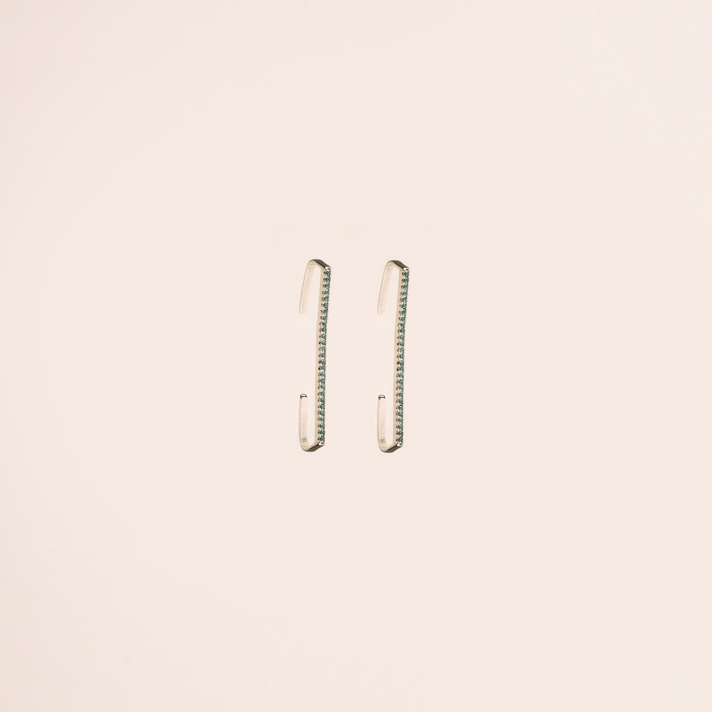 Sia Ear Climber