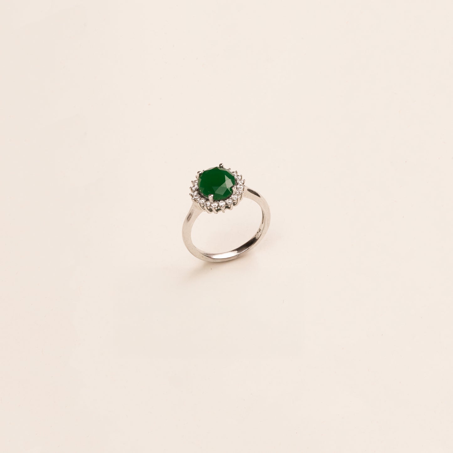 Vera Ring