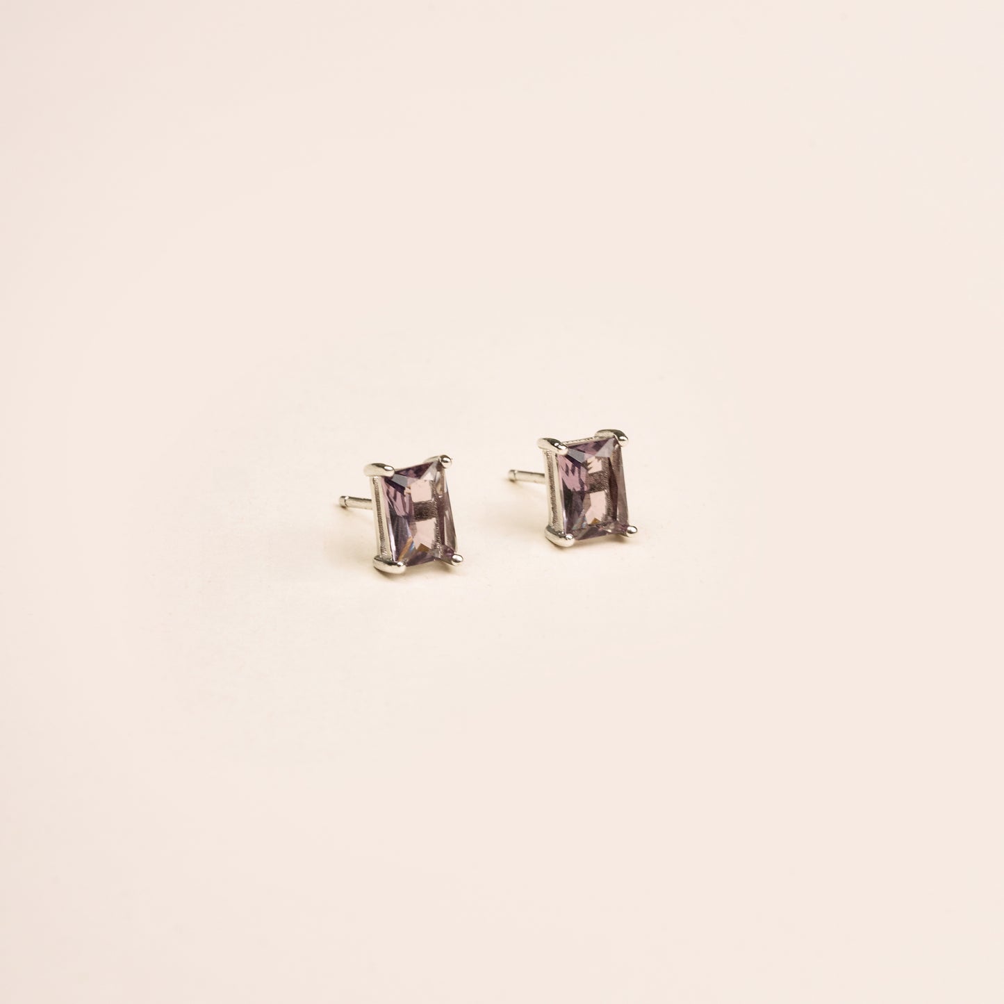 Amethyst Glow Studs Silver (925)