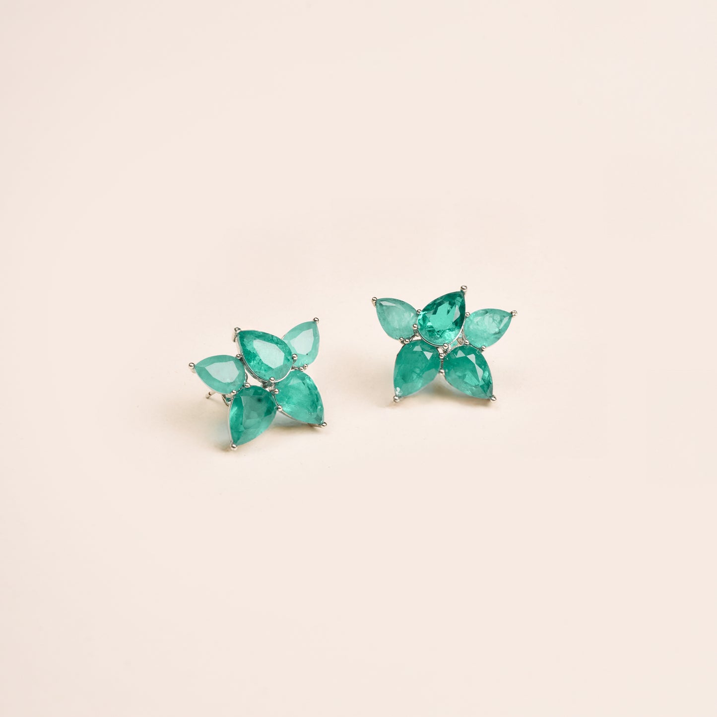 Saphira Studs