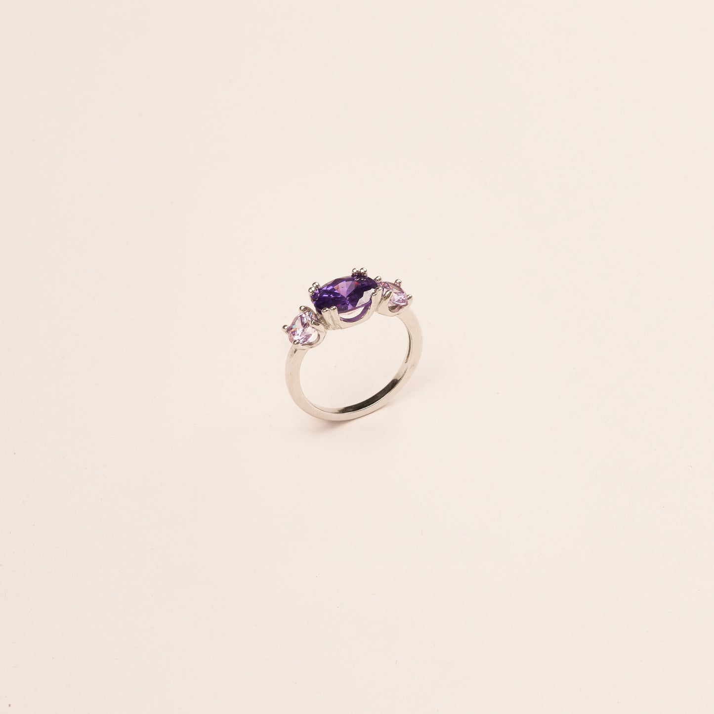 Vyx Ring