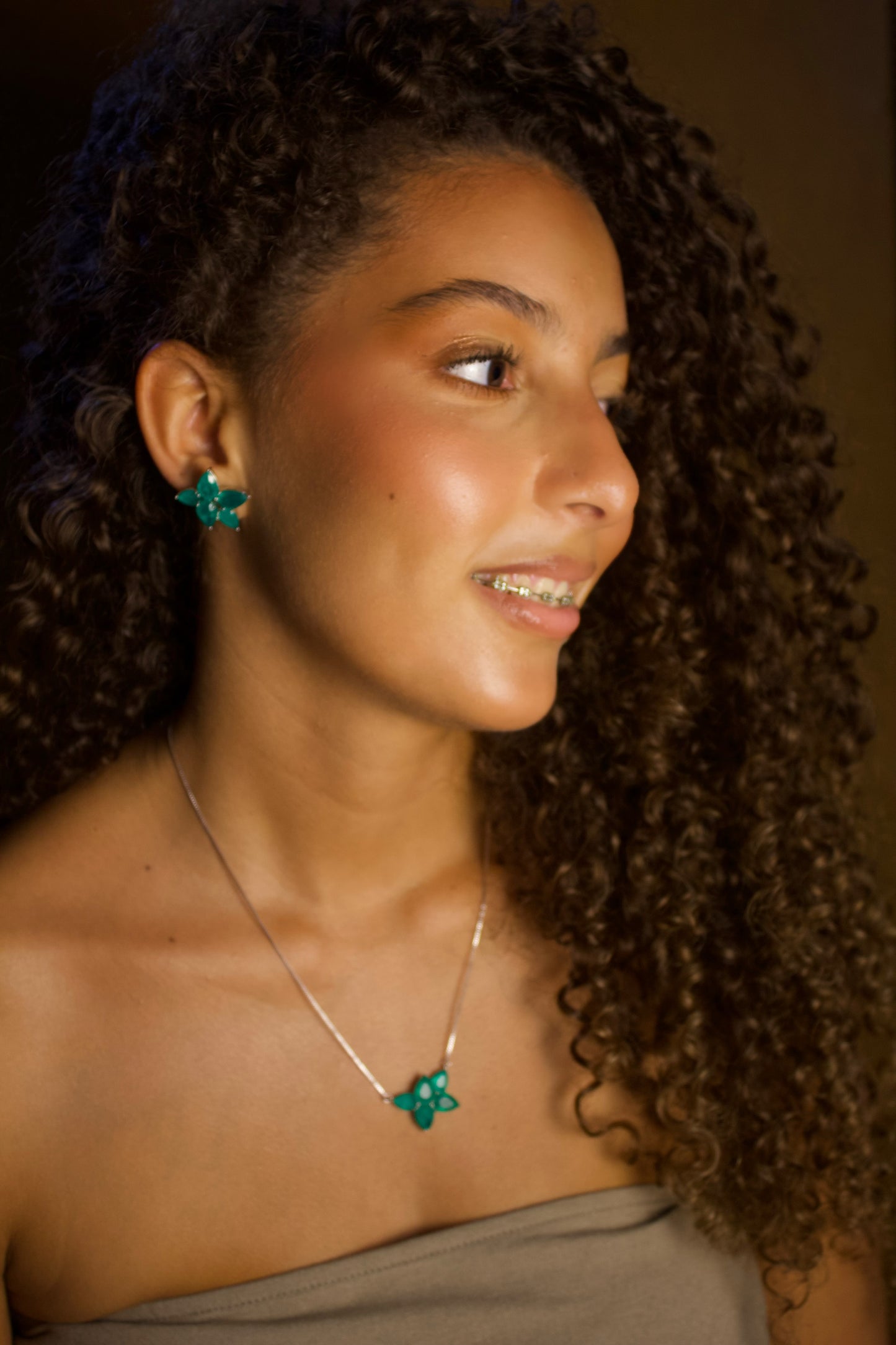 Saphira Studs